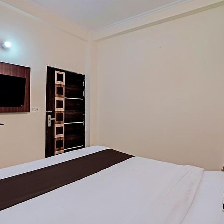 Hotel O Golden Imperial Greater Noida Zewnętrze zdjęcie