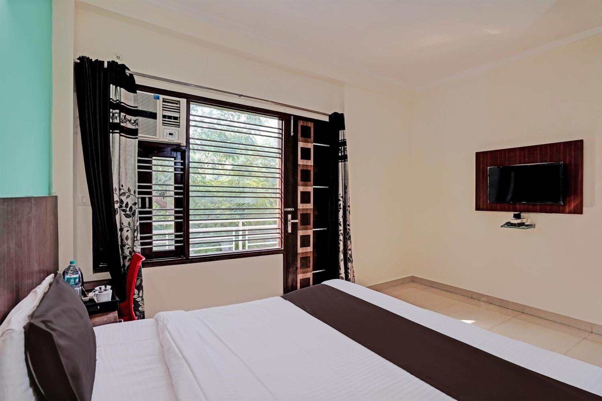 Hotel O Golden Imperial Greater Noida Zewnętrze zdjęcie