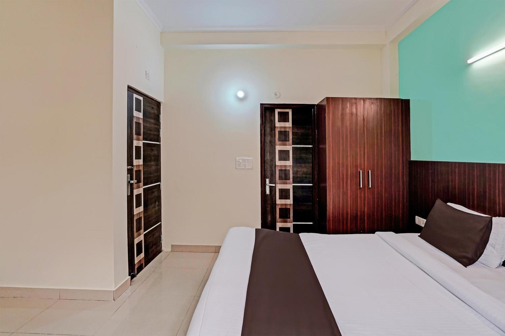 Hotel O Golden Imperial Greater Noida Zewnętrze zdjęcie