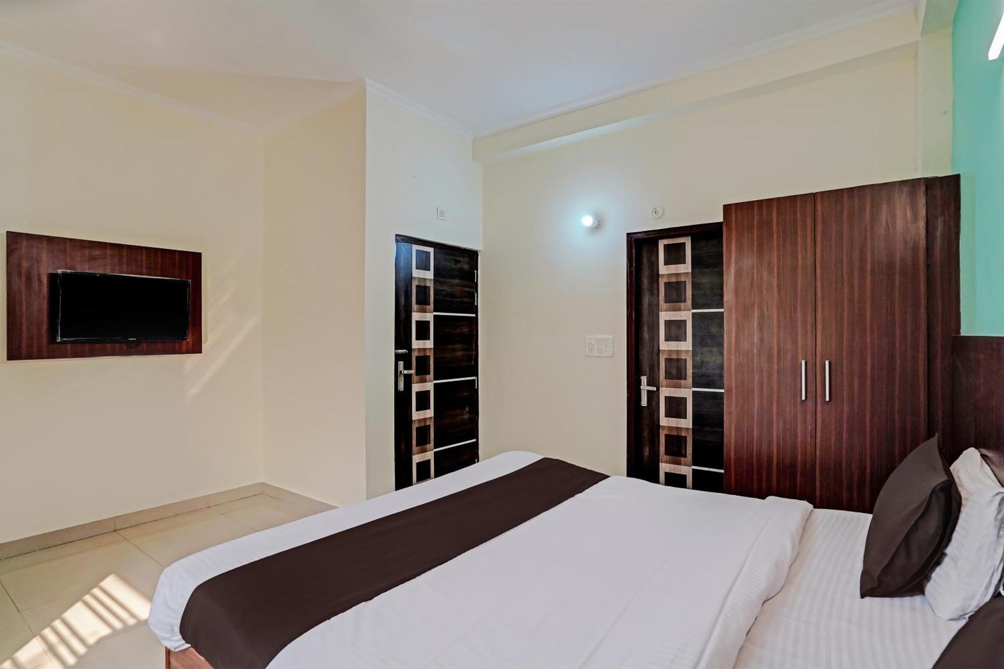Hotel O Golden Imperial Greater Noida Zewnętrze zdjęcie