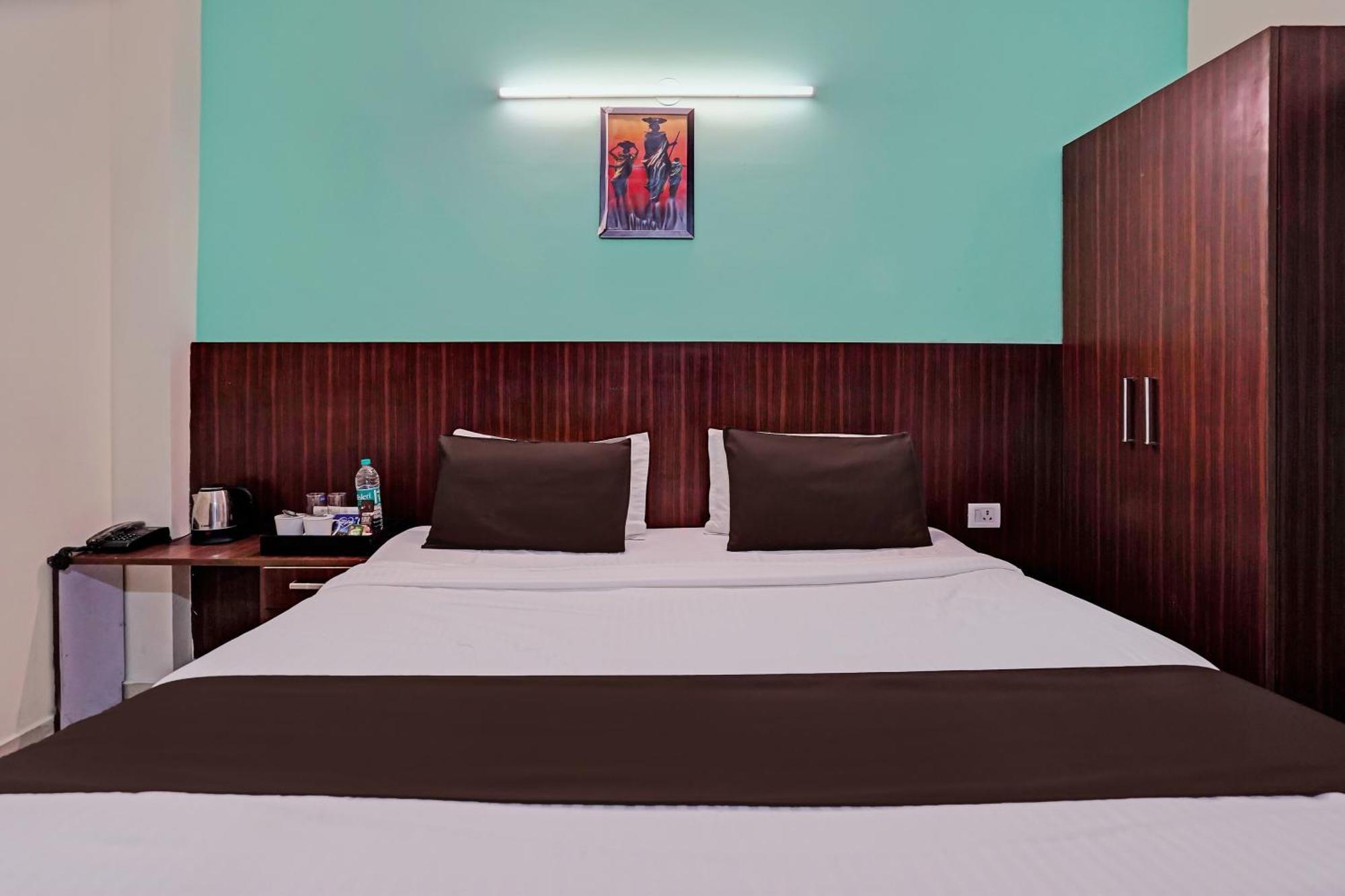 Hotel O Golden Imperial Greater Noida Zewnętrze zdjęcie